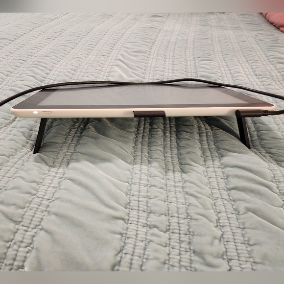 Wacom One Drawing Tablet, 13.3" Screen - Picture 4 of 10